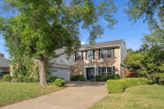 2303 Fall River Dr, Arlington, TX 76006