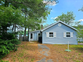 14 Glines Park Rd, Northfield, NH 03276