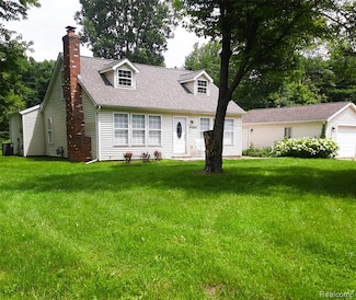 40880 Harris Rd, Belleville, MI 48111