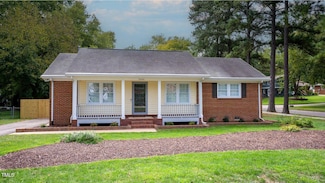 2900 Dunsinane Ct, Raleigh, NC 27604
