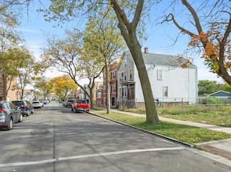 4255 W Walton St, Chicago, IL 60651