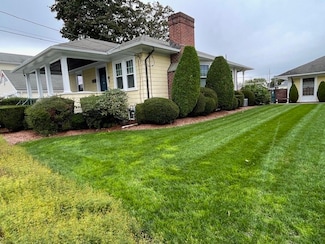 12 Buckthorne Ave, East Providence, RI 02915