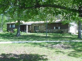 2766 State Route U, Willow Springs, MO 65793
