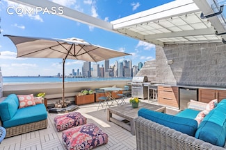 360 Furman St Unit 734, Brooklyn, NY 11201