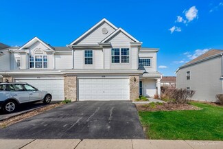570 Yorkshire Ln, Pingree Grove, IL 60140