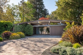 812 San Francisco Ct, Stanford, CA 94305