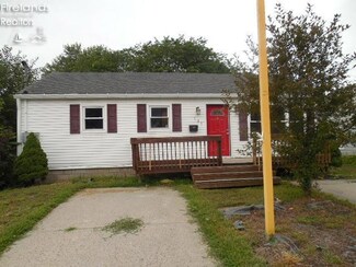 131 Mechanic St, Clyde, OH 43410