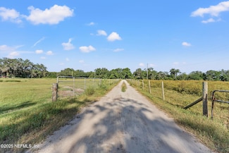 4203 SE Us Hiwy 301, Hawthorne, FL 32640