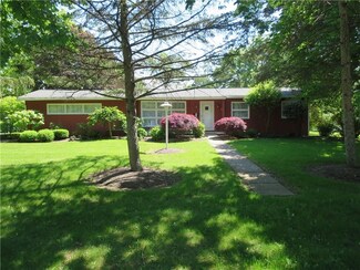 3288 South Dr, Caledonia, NY 14423