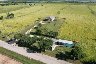 459 County Road 450, Thorndale, TX 76577