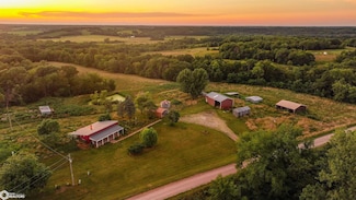 11555 Swallow Blvd, Floris, IA 52560