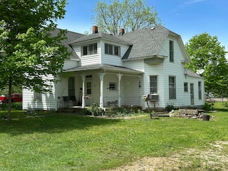 435 W Maple St, Marshfield, MO 65706