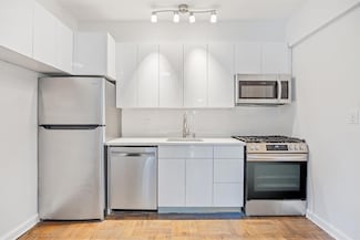 220 Pelham Rd Unit 1, New Rochelle, NY 10805