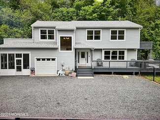 33 Cedar St, Manahawkin, NJ 08050