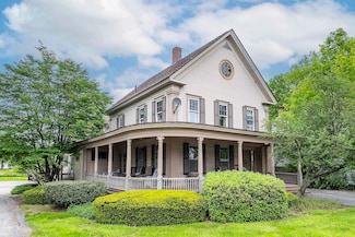 472 Main St, Chester, VT 05143