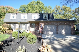 4496 Williamsburg Dr, Canfield, OH 44406