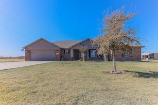 120 Hillcrest Ln, Decatur, TX 76234