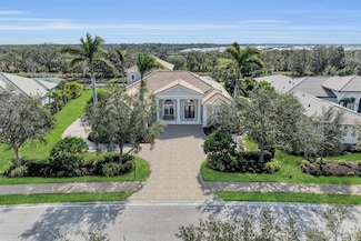 3360 Founders Club Dr, Sarasota, FL 34240