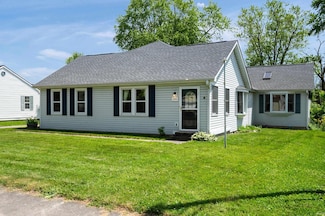 217 Vasbinder Dr, Anderson, IN 46017