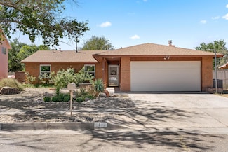 513 Western Skies Dr SE, Albuquerque, NM 87123