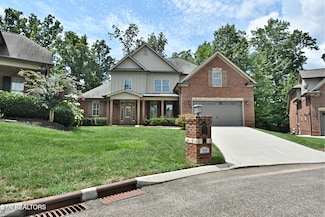 737 Bent Ridge Ln, Knoxville, TN 37922