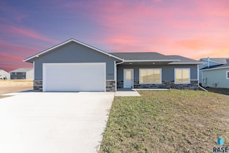 1320 N Titan Ave, Tea, SD 57064