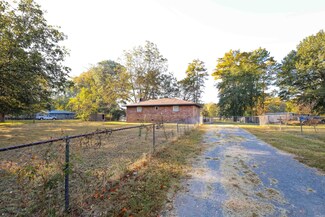 236 E Ward St, El Dorado, AR 71730