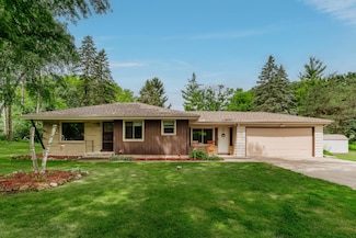 4645 N 161st St, Brookfield, WI 53005
