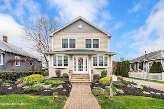 810 Rue Ave, Point Pleasant Boro, NJ 08742