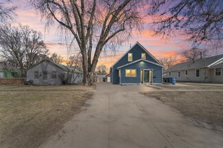 1633 E 23rd St, Des Moines, IA 50317