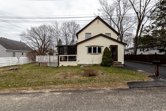 3 Summer Ave, Hudson, NH 03051