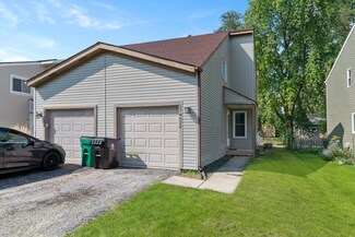 27W028 Cooley Ave, Winfield, IL 60190