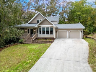 75 Twin Oaks Ln, Pisgah Forest, NC 28768