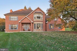 2813 Allison Ln, Allentown, PA 18104
