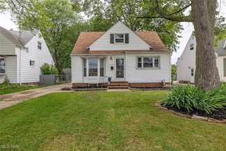 29123 Homewood Dr, Wickliffe, OH 44092