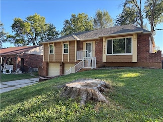 2916 NW Chelsea Place, Blue Springs, MO 64015