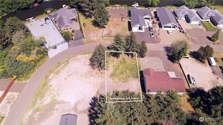 753 Island Cir SE, Ocean Shores, WA 98569