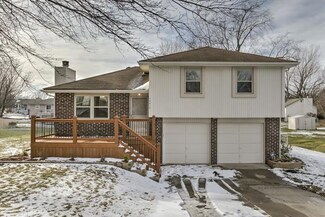 10412 N McGee St, Kansas City, MO 64155