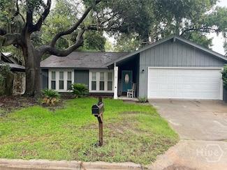 12 Saint Moritz Ct, Savannah, GA 31419