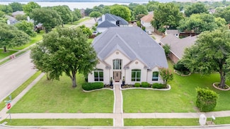 7518 Silverthorn Dr, Rowlett, TX 75089