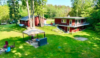 898 N Advance Rd, Boyne City, MI 49712