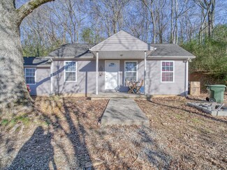 132 W End Ave, Centerville, TN 37033