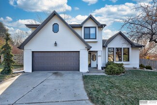 14995 Charles Cir, Omaha, NE 68154