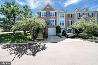 8011 Readington Ct, Springfield, VA 22152