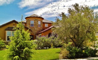 5206 Village Green Ln, Bakersfield, CA 93306