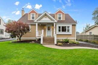 33233 N Sunset Ave, Grayslake, IL 60030