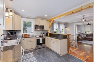 58-60 Frost Place, Brattleboro, VT 05301