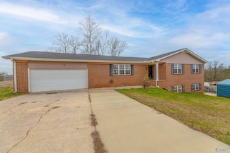 5357 Royal Oak St, Gadsden, AL 35907