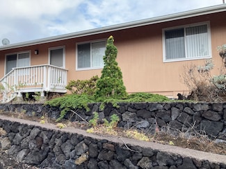 92-8270 Pineapple Pkwy, Captain Cook, HI 96704