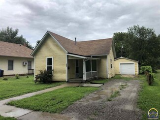 944 NE Winfield Ave, Topeka, KS 66616